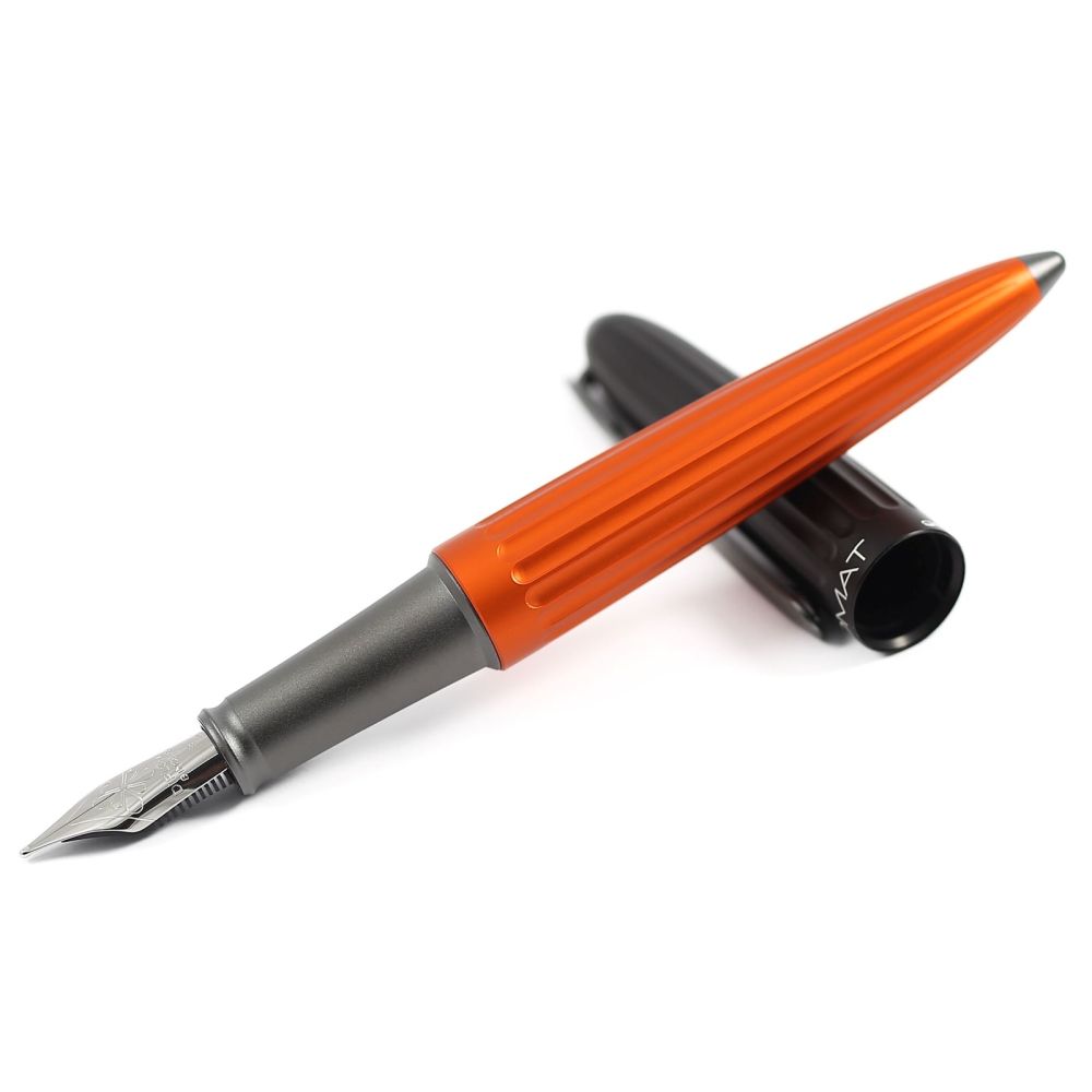 Pluma Fuente Aero - Negro/Naranjo (Black/Orange)