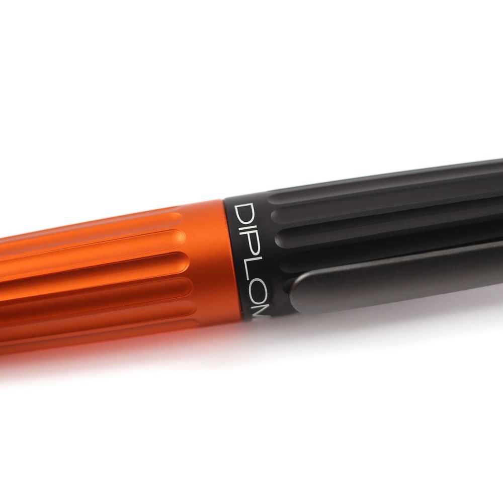 Pluma Fuente Aero - Negro/Naranjo (Black/Orange)