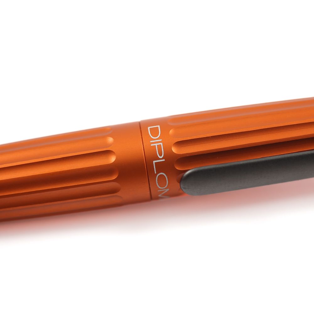 Pluma Fuente Aero - Naranjo (Orange)