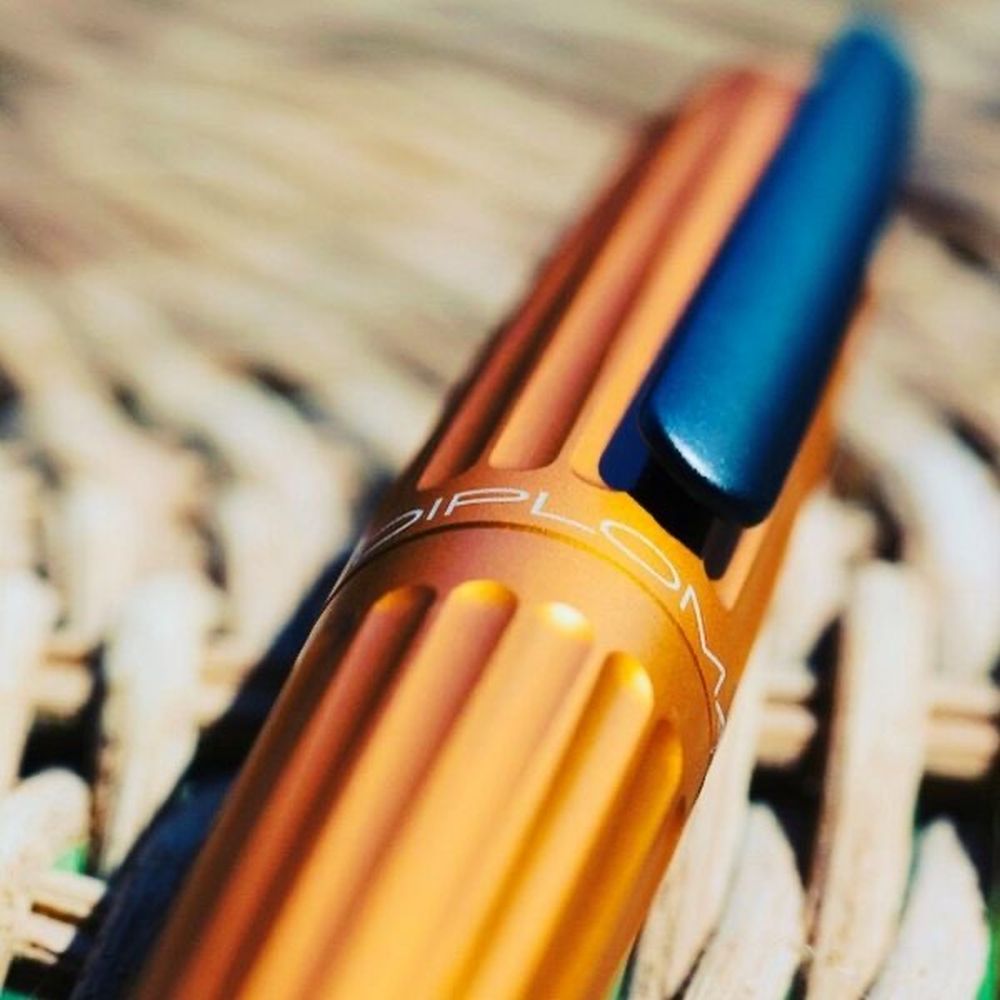Pluma Fuente Aero - Naranjo (Orange)
