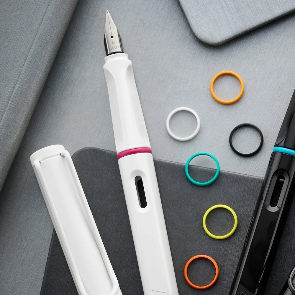 Pluma Fuente Safari - All White Multi Ring