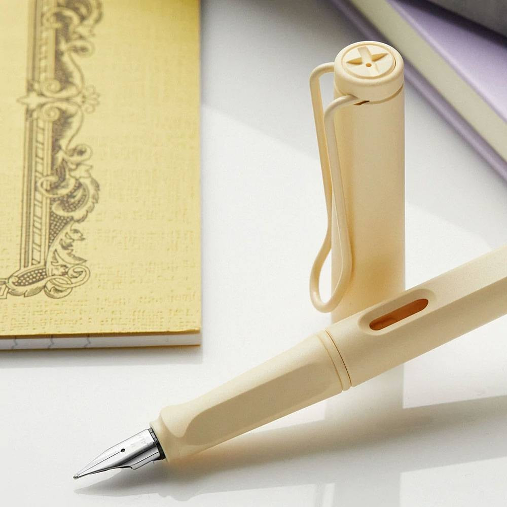 Pluma Fuente Safari Crema Ed. Especial