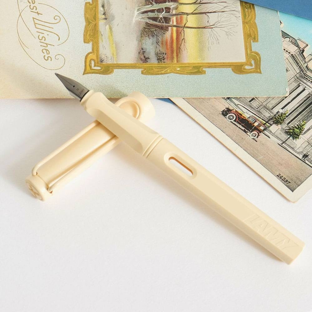 Pluma Fuente Safari Crema Ed. Especial