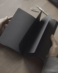 Libreta Not White L - Negro